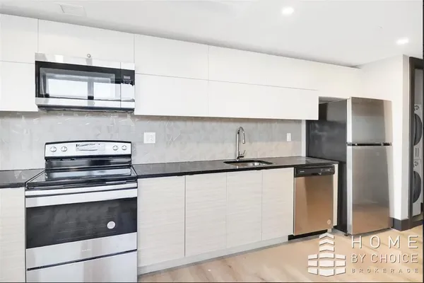 $2,995 | 88 Linden Boulevard, Unit 8E | Flatbush