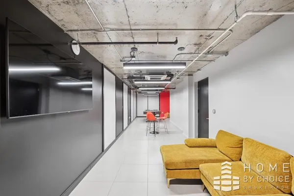 $2,995 | 88 Linden Boulevard, Unit 8E | Flatbush