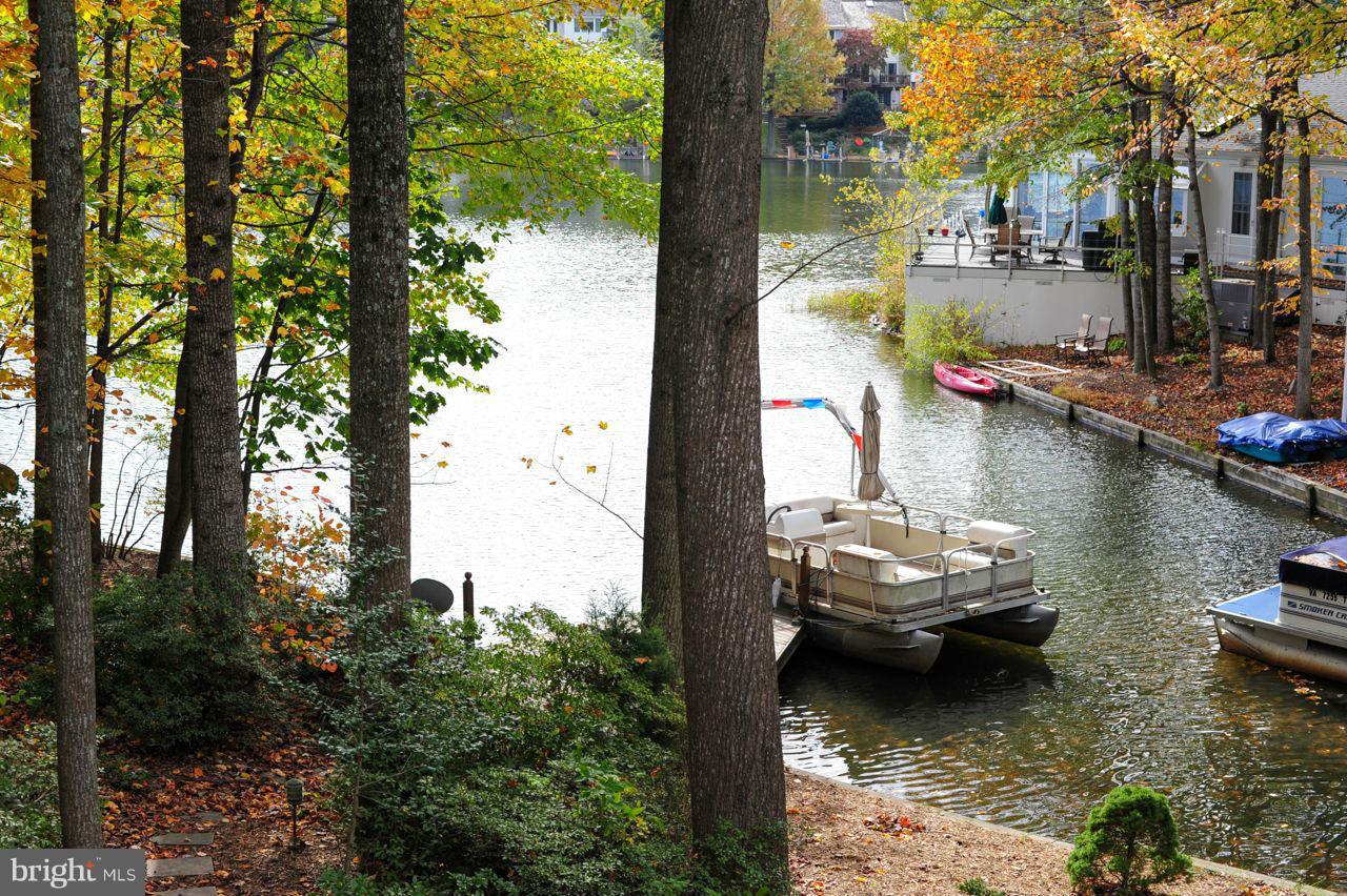 1946 Upper Lake Drive Reston, VA 20191 - Photo 2 of 21 View