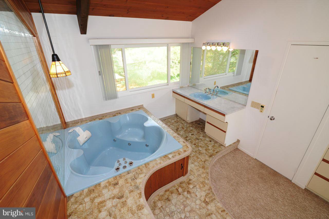 1946 Upper Lake Drive Reston, VA 20191 - Photo 15 of 21 Bedroom (Master)
