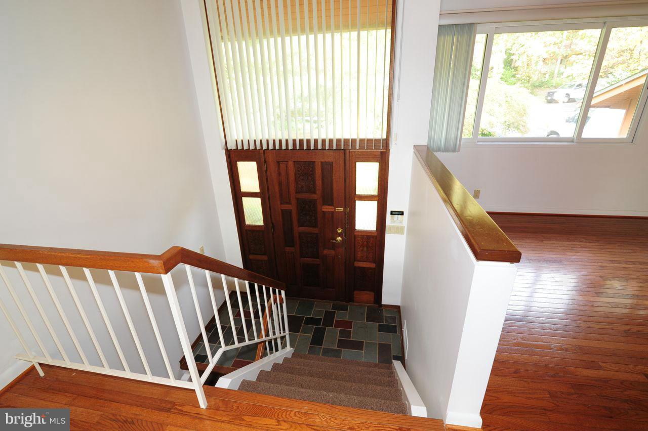 1946 Upper Lake Drive Reston, VA 20191 - Photo 19 of 21 Interior (General)