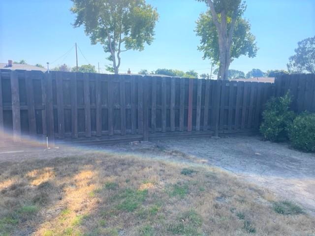 504 Harding Circle Salinas, CA 93906 - Photo 12 of 16 a view of wooden fence