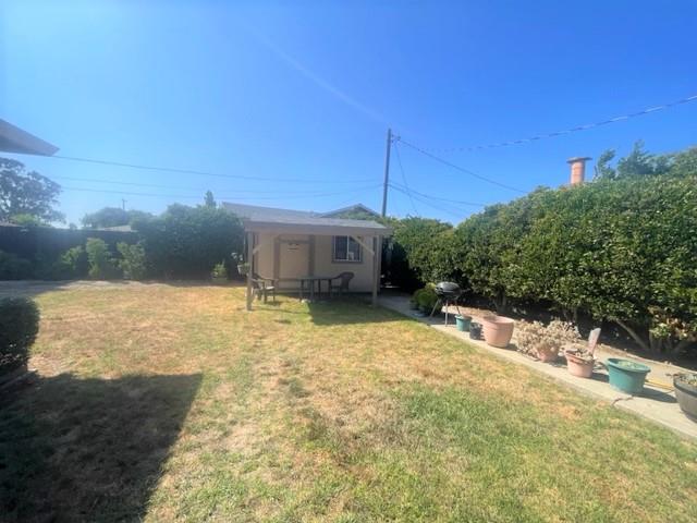 504 Harding Circle Salinas, CA 93906 - Photo 16 of 16 a swimming pool with yard