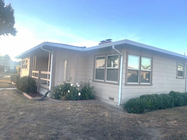 504 Harding Circle Salinas, CA 93906 - Photo 2 of 16 a front view of a house with garden