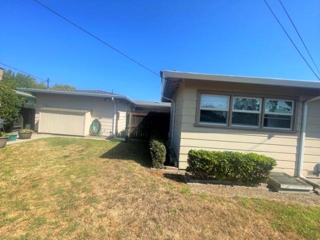 504 Harding Circle Salinas, CA 93906 - Photo 10 of 16 a view of a house with a yard