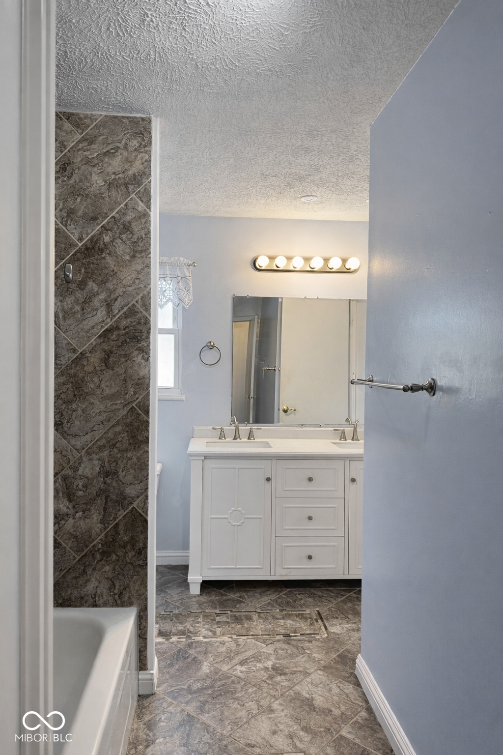 9122 Broken Arrow Road Indianapolis, IN 46234 - Photo 12 of 14 Gallery Image 12