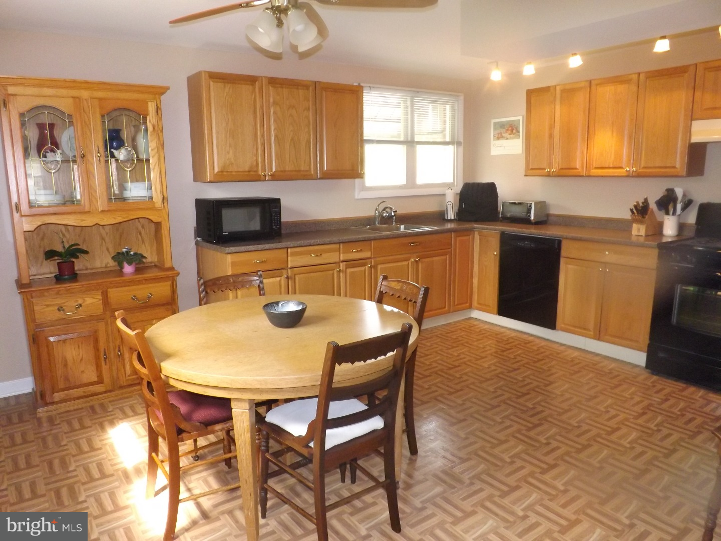 812 Bennington Road Folcroft, PA 19032 - Photo 4 of 25