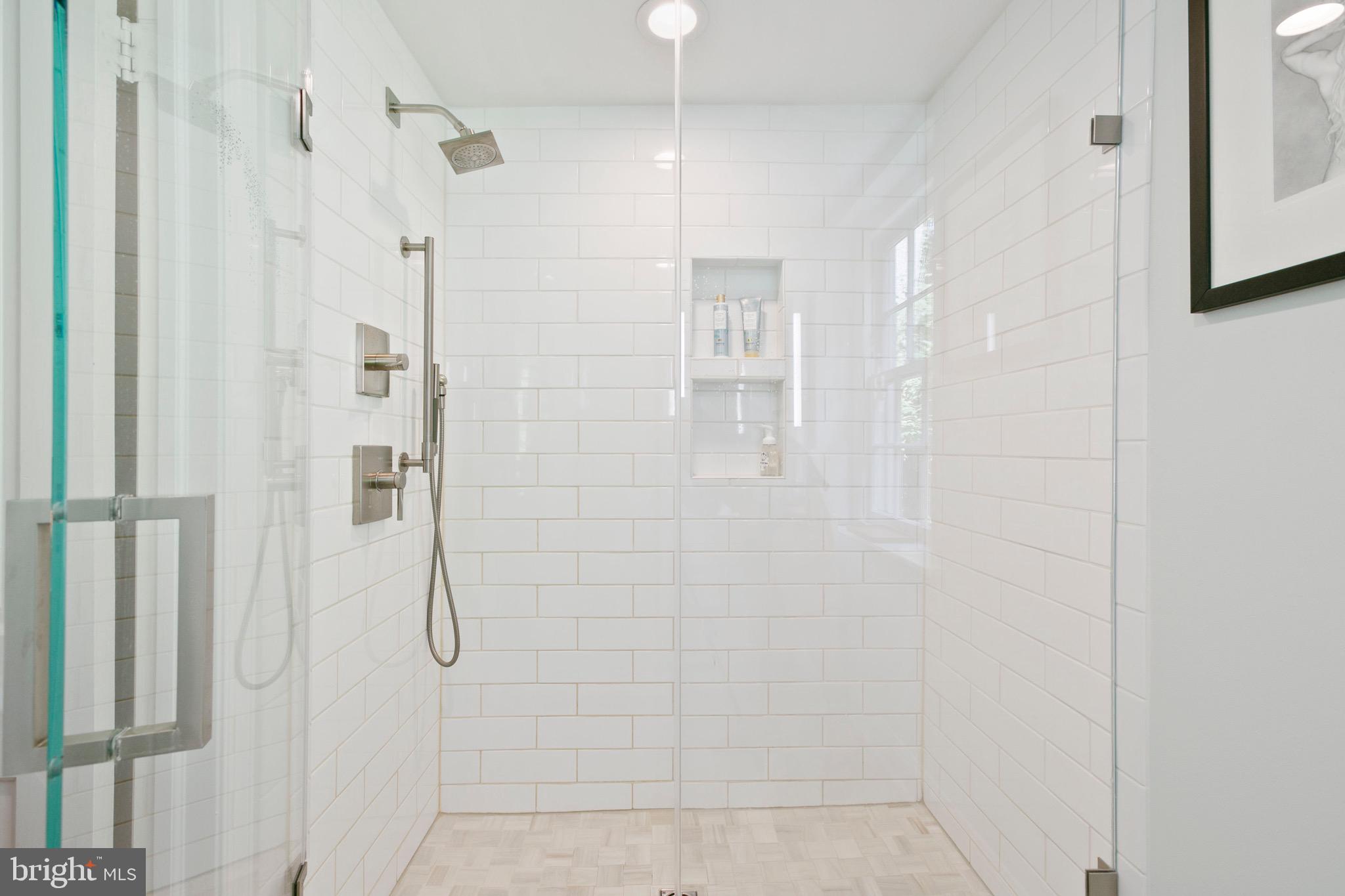 900 Navy Road Towson, MD 21204 - Photo 24 of 78 Owners Bath