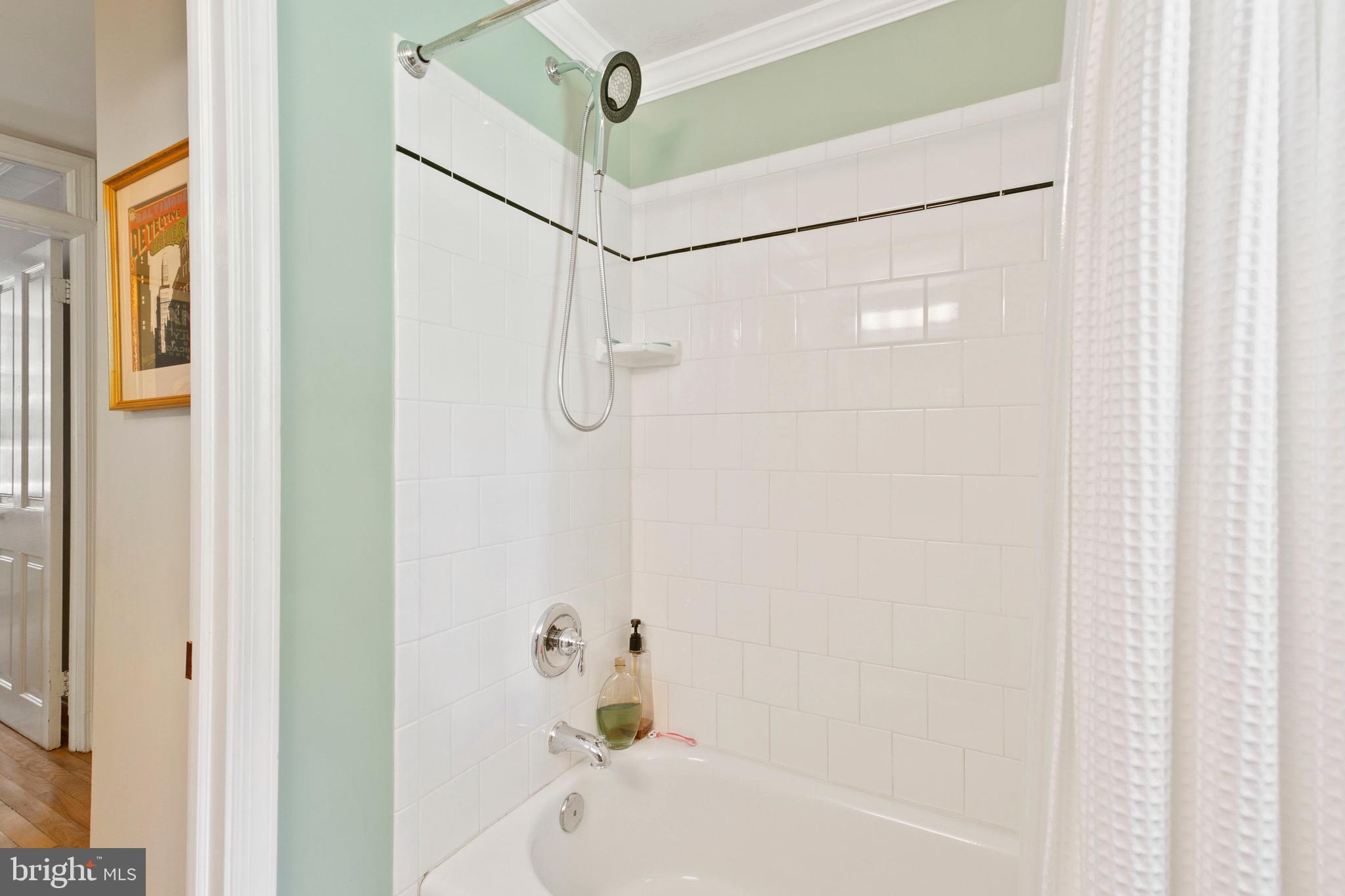 900 Navy Road Towson, MD 21204 - Photo 30 of 78 Shared Full Bath (2nd Floor)