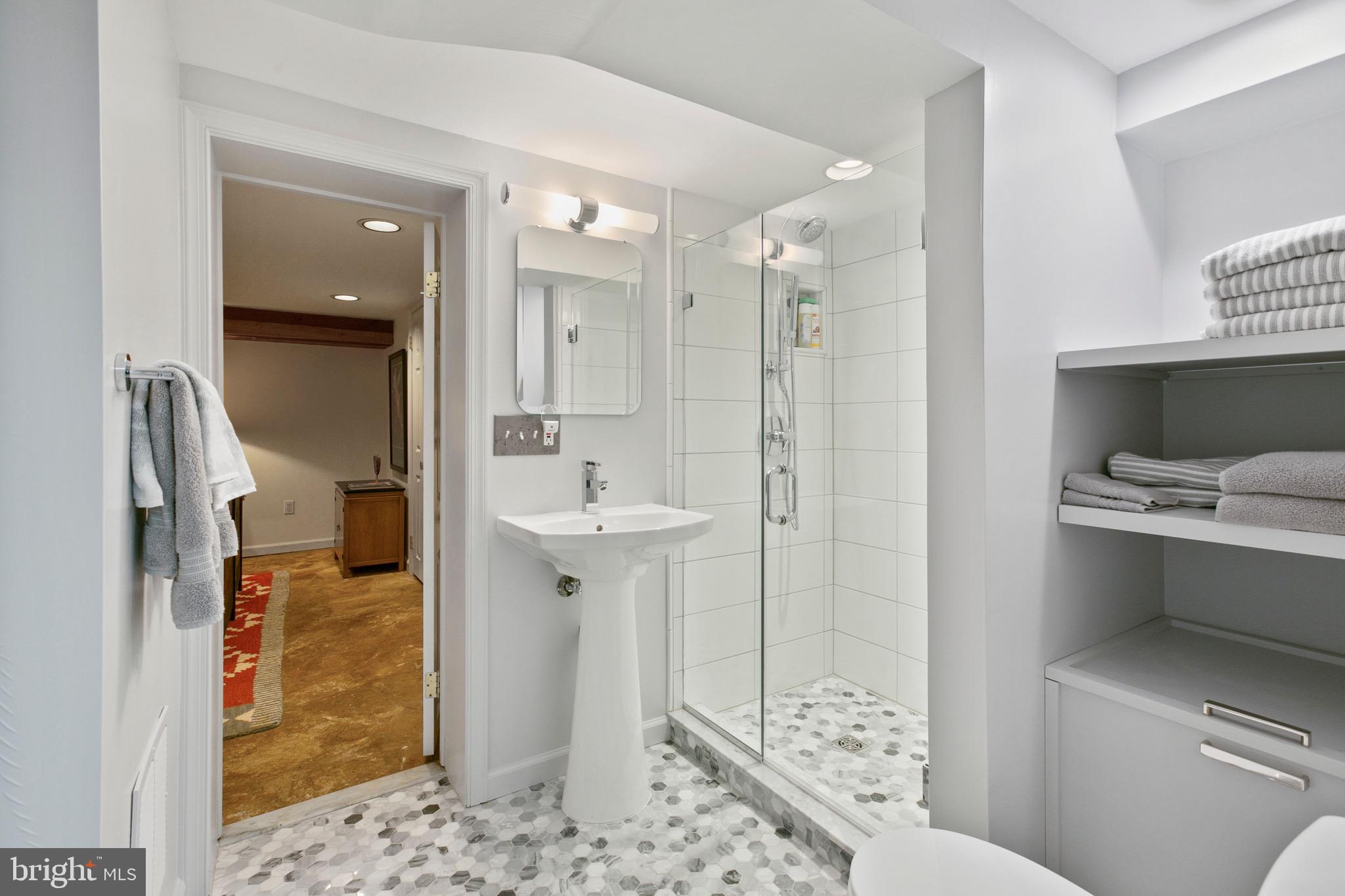 900 Navy Road Towson, MD 21204 - Photo 39 of 78 Full Bath (Lower Level)