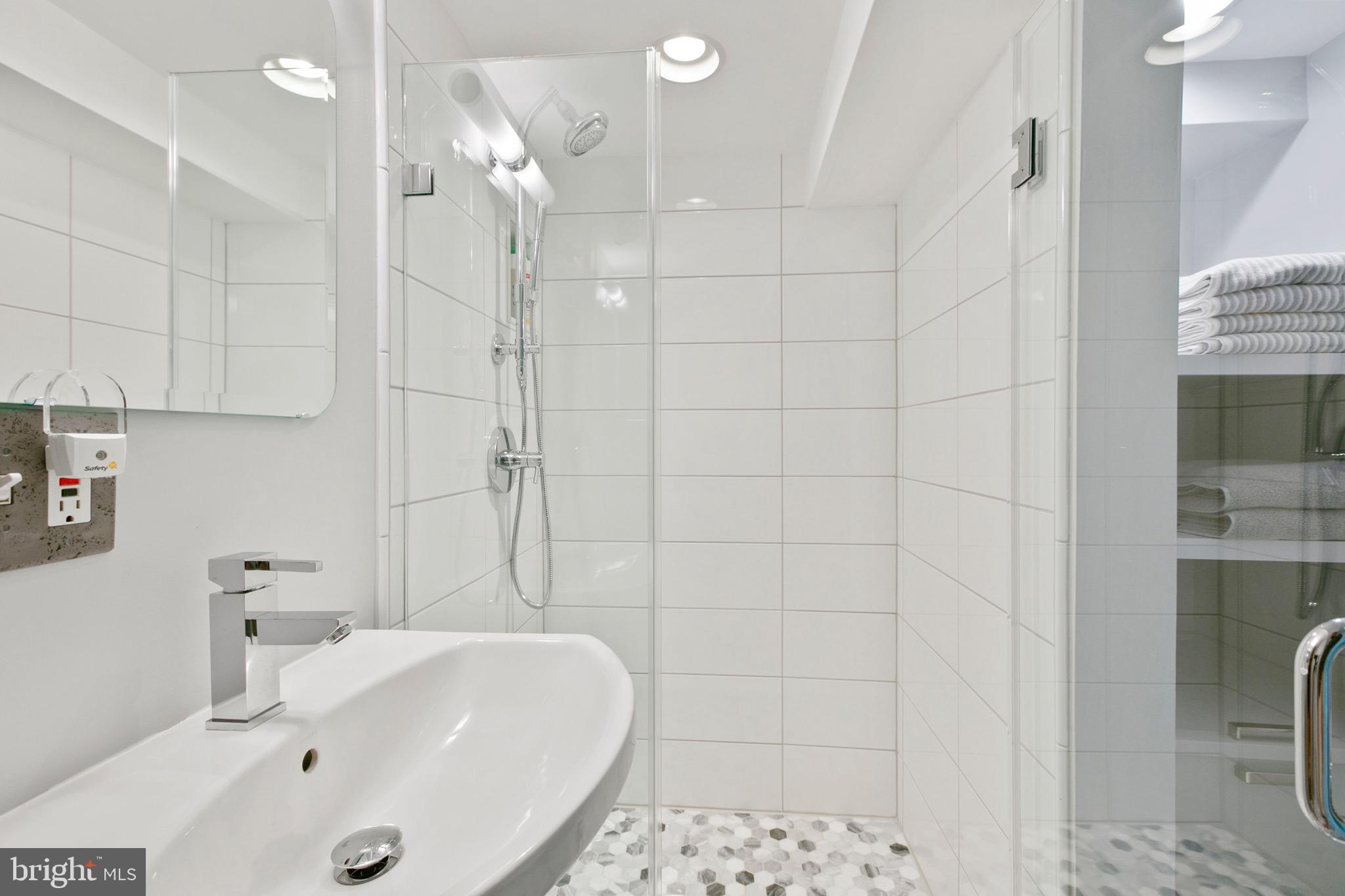 900 Navy Road Towson, MD 21204 - Photo 40 of 78 Full Bath (Lower Level)