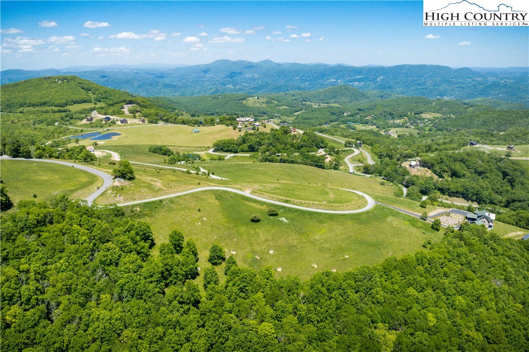 Site C Chappell Farm Road Banner Elk, NC 28604 - Photo 27 of 41 a view of a city