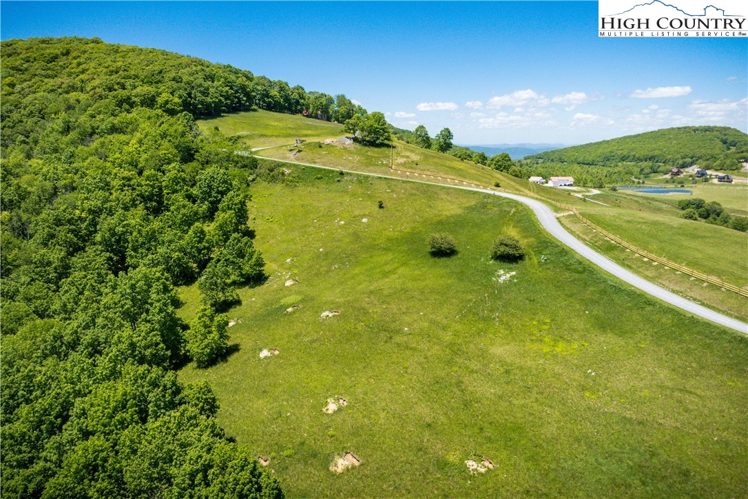 Site C Chappell Farm Road Banner Elk, NC 28604 - Photo 36 of 41 a view of a lake with a houses
