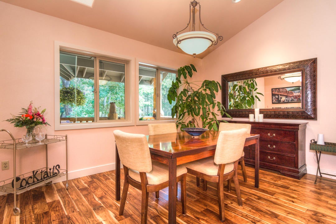 17065 Azusa Road Bend, OR 97707 - Photo 9 of 37 There is also a dining area off of the Great Room.