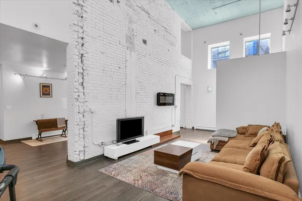 $305,000 | 5 East Columbia Avenue, Unit 5, Champaign, IL 61820