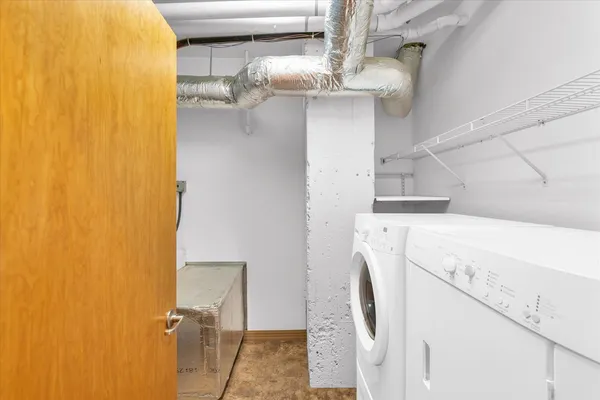 $305,000 | 5 East Columbia Avenue, Unit 5, Champaign, IL 61820