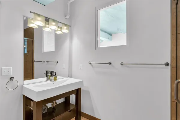 $305,000 | 5 East Columbia Avenue, Unit 5, Champaign, IL 61820