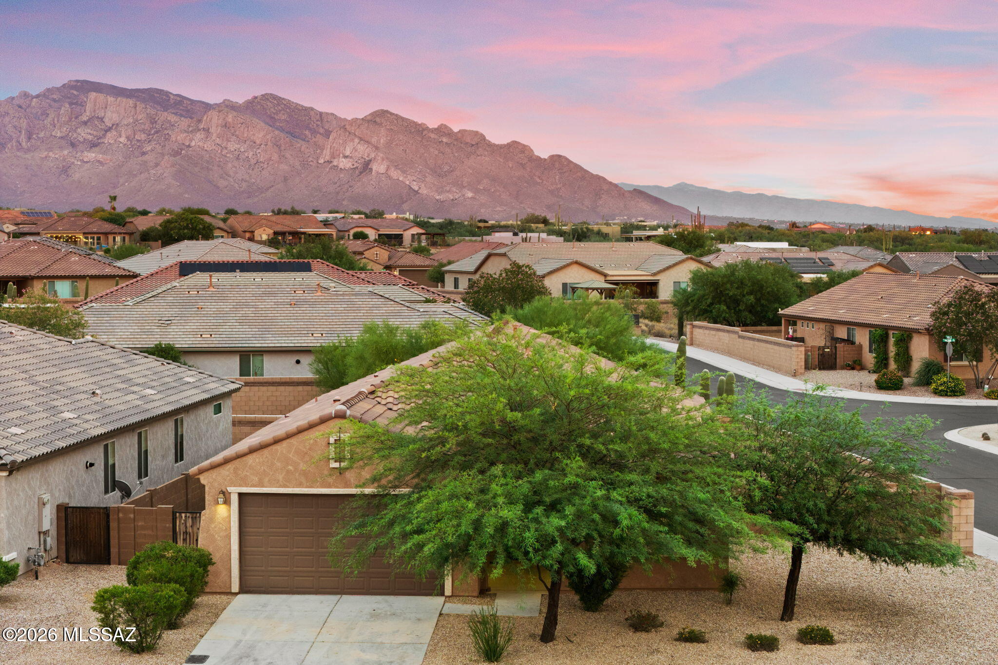 11964 North Raphael Way Tucson, AZ 85742 - Photo 1 of 40 1-web-or-mls-11964 N Raphael Way- MLS Im