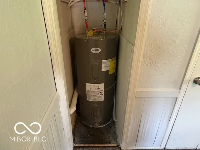 $108,900 | 1921 South Hackley Street, Muncie, IN 47302