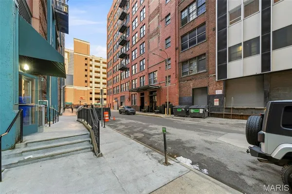 $214,900 | 1010 St Charles Street, Unit 704, St. Louis, MO 63101