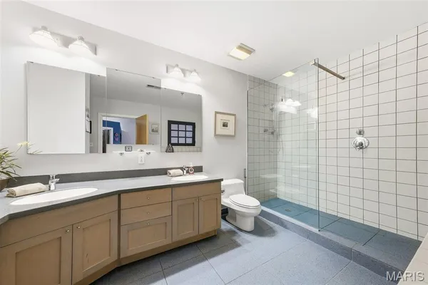 $214,900 | 1010 St Charles Street, Unit 704, St. Louis, MO 63101