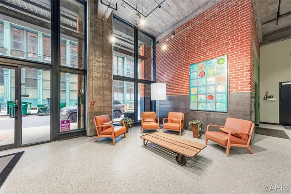 $214,900 | 1010 St Charles Street, Unit 704, St. Louis, MO 63101