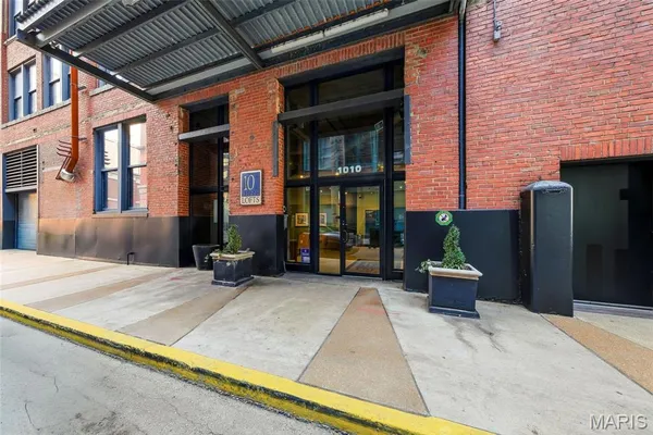 $214,900 | 1010 St Charles Street, Unit 704, St. Louis, MO 63101