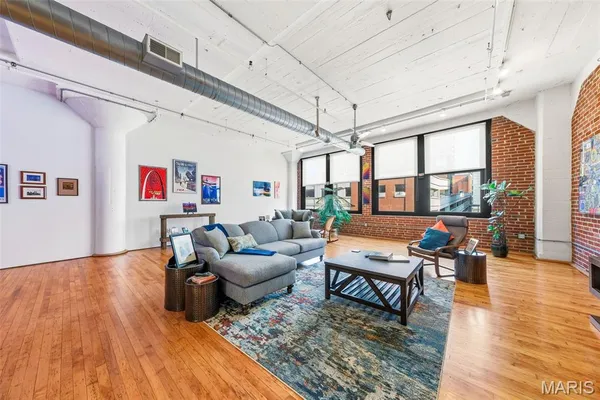 $214,900 | 1010 St Charles Street, Unit 704, St. Louis, MO 63101