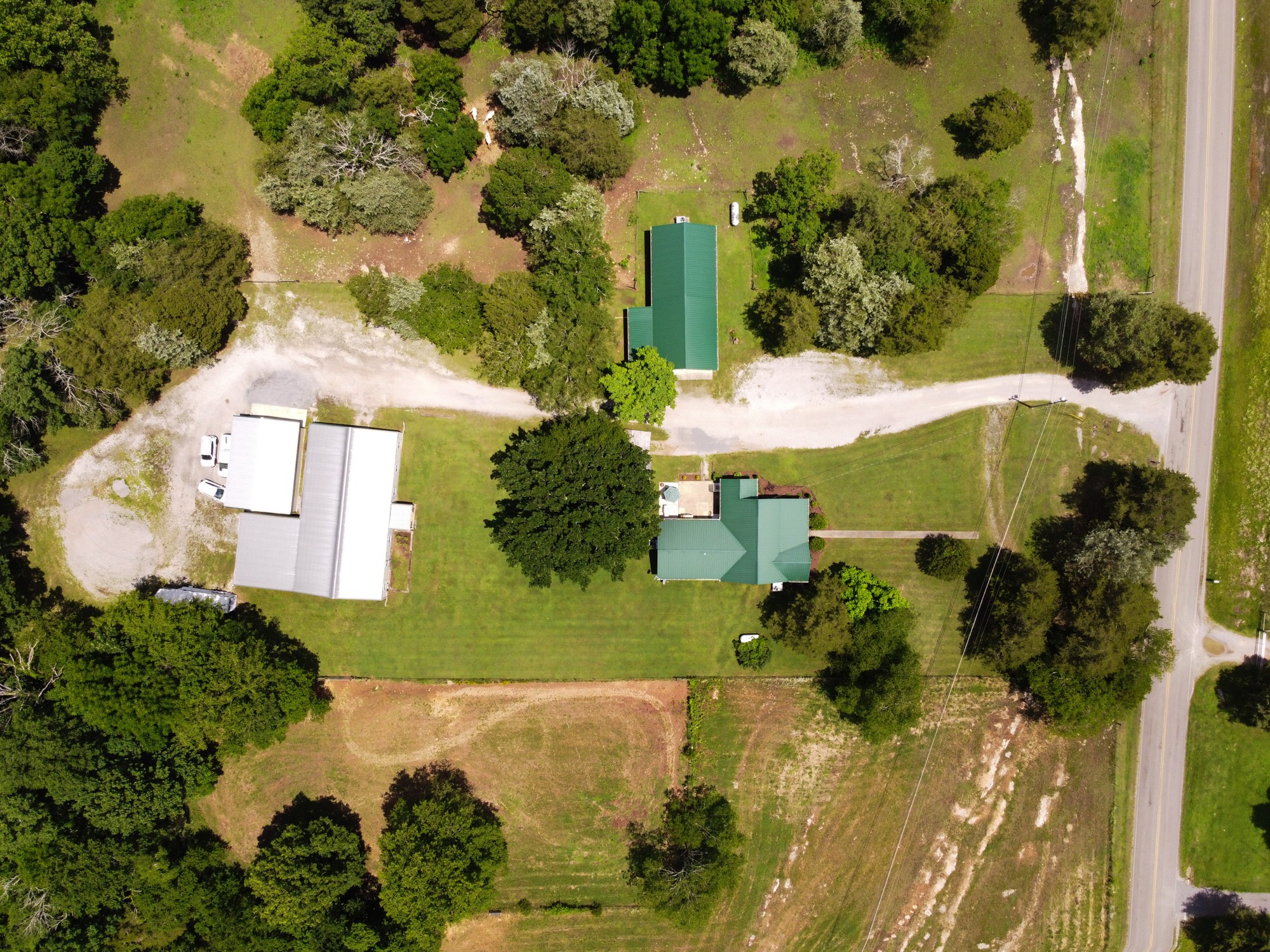 2446 Warner Bridge Road Shelbyville, TN 37160 - Photo 38 of 42 an aerial view of a house