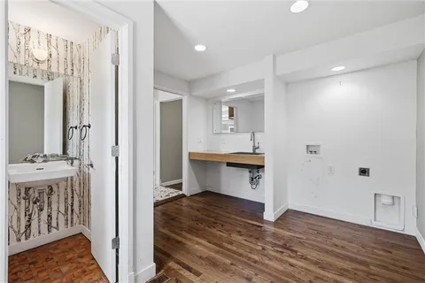 $589,000 | 607 East 65th Street, Kansas City, MO 64131