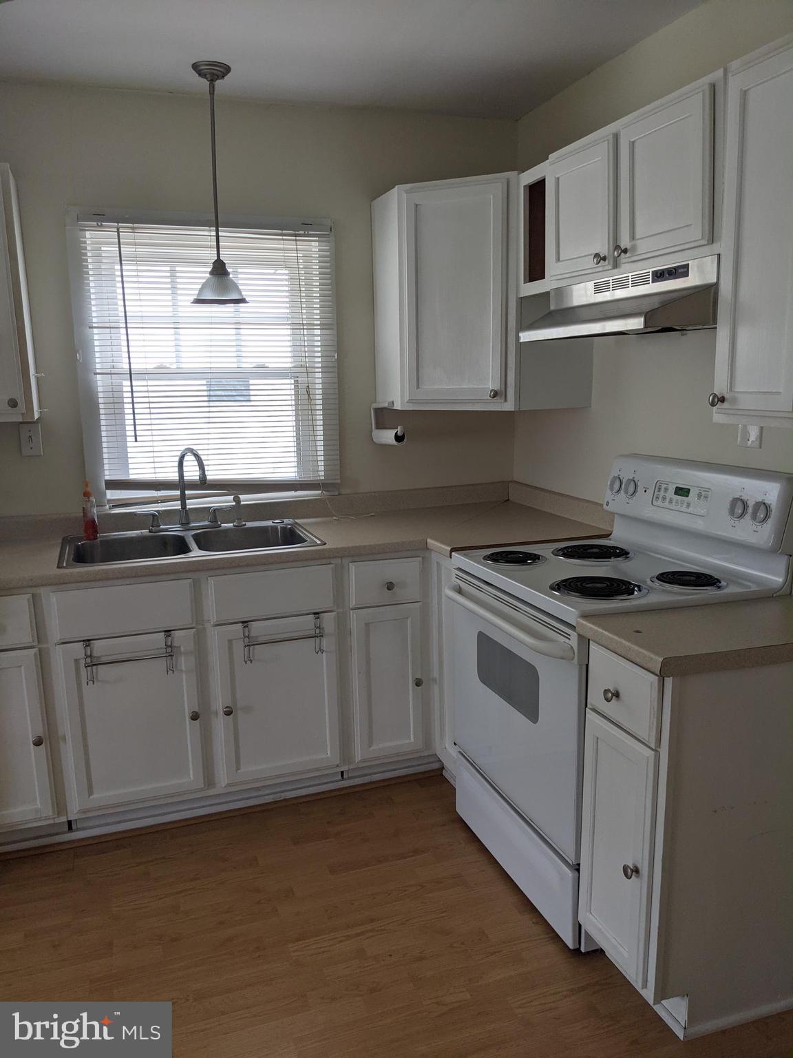 1613 Midland Road Edgewater, MD 21037 - Photo 7 of 13 kitchen
