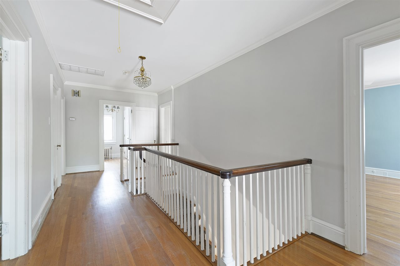 1528 Carr Street Raleigh, NC 27608 - Photo 19 of 30 Upstairs landing
