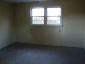 124 Mayflower Road Johnson City, TN 37601 - Photo 6 of 8 Bedroom 3