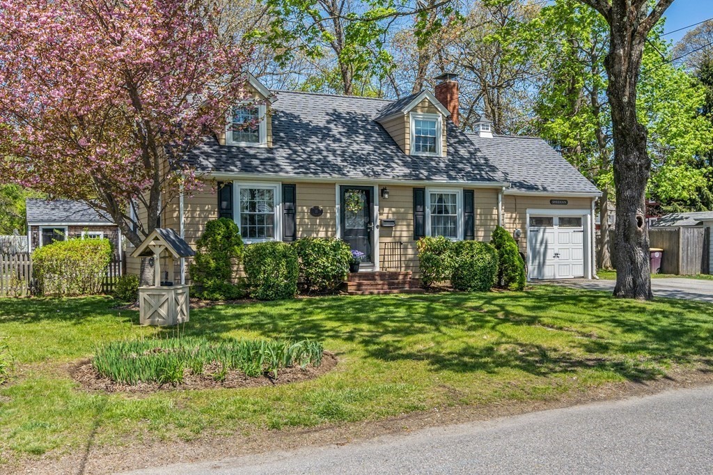 11 Durant Road Weymouth, MA 02190 - Photo 3 of 38 Gallery Image 3