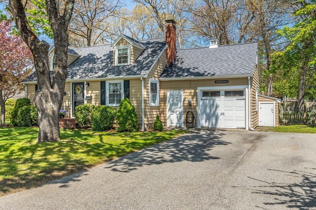 11 Durant Road Weymouth, MA 02190 - Photo 4 of 38 Gallery Image 4