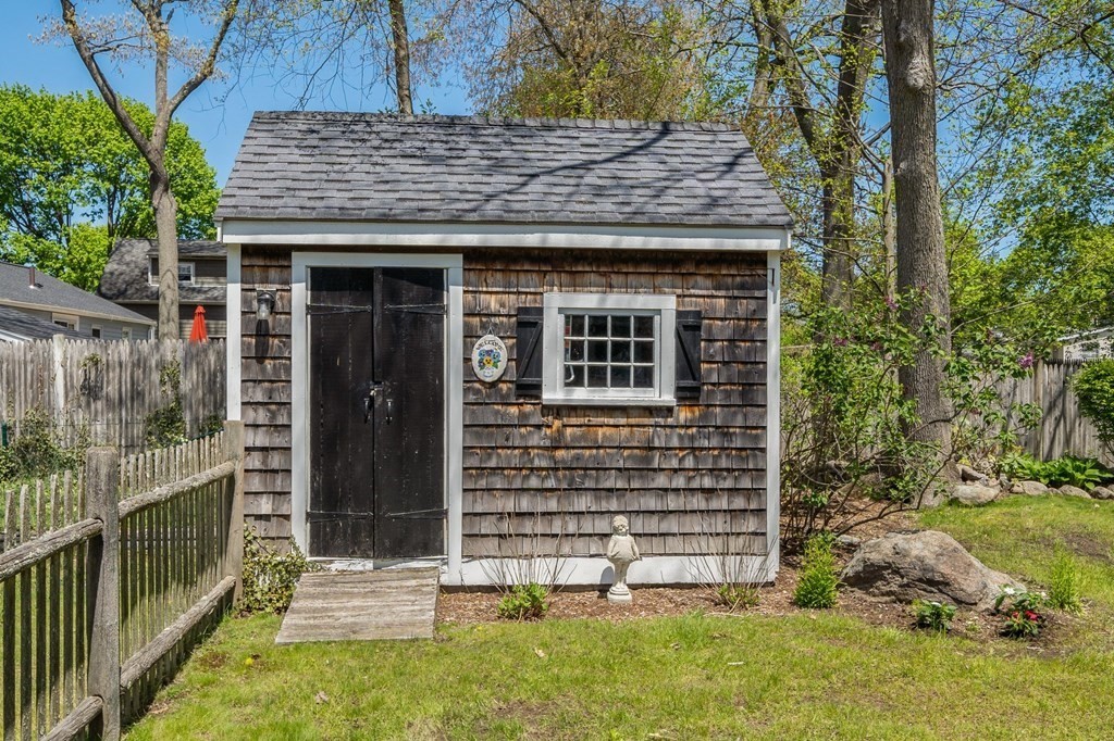 11 Durant Road Weymouth, MA 02190 - Photo 8 of 38 Gallery Image 8