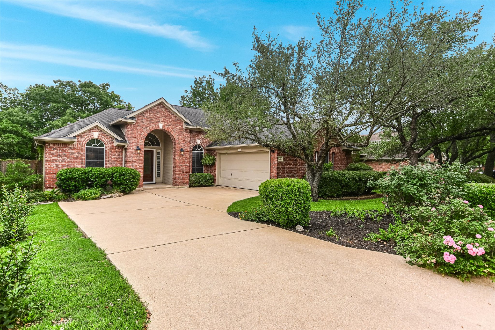 9225 Edwardson Lane Austin, TX 78749 - Photo 1 of 21