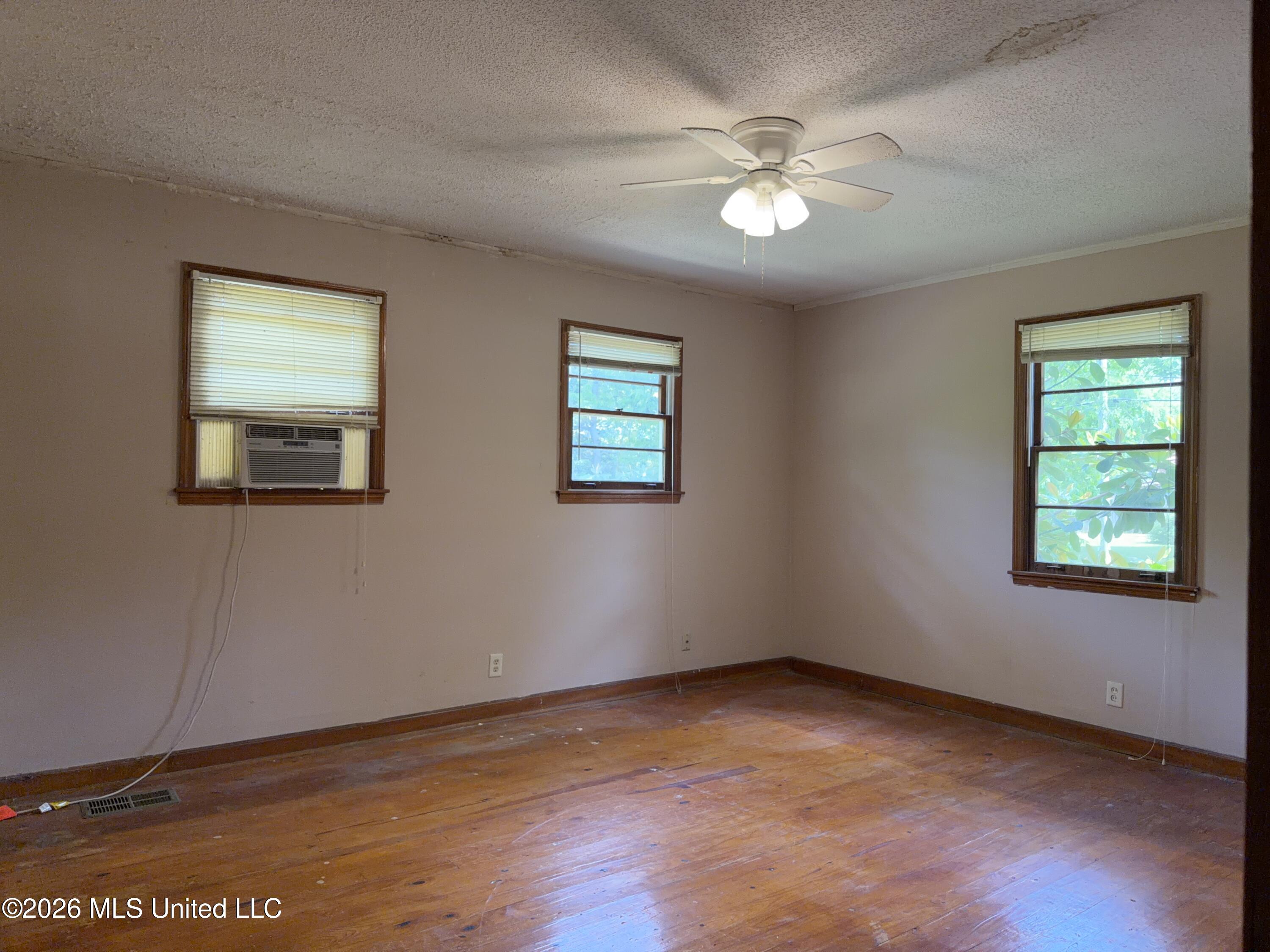 9361 Pigeon Roost Road Olive Branch, MS 38654 - Photo 14 of 34 Master 2