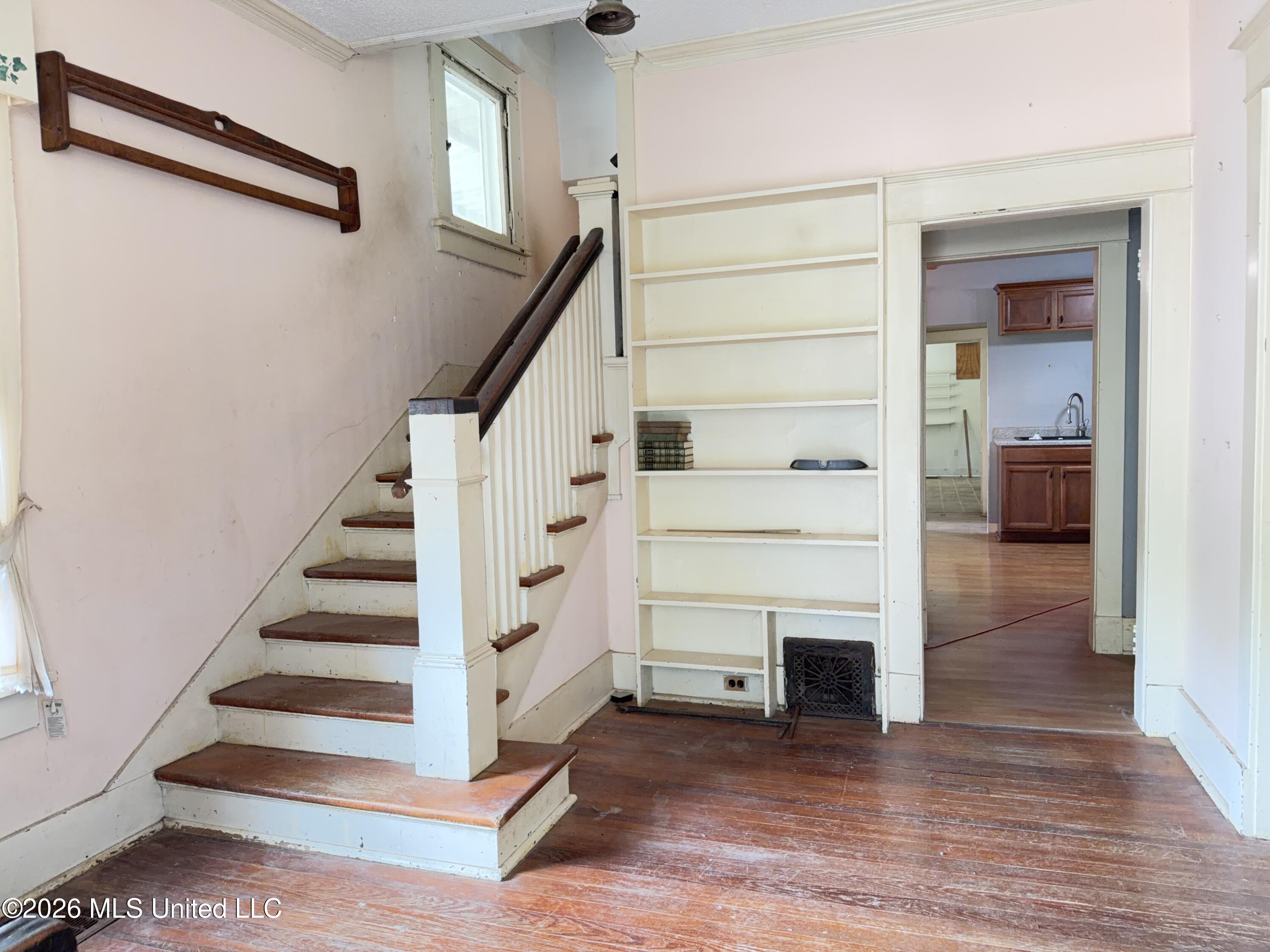 9361 Pigeon Roost Road Olive Branch, MS 38654 - Photo 2 of 34 Entryway