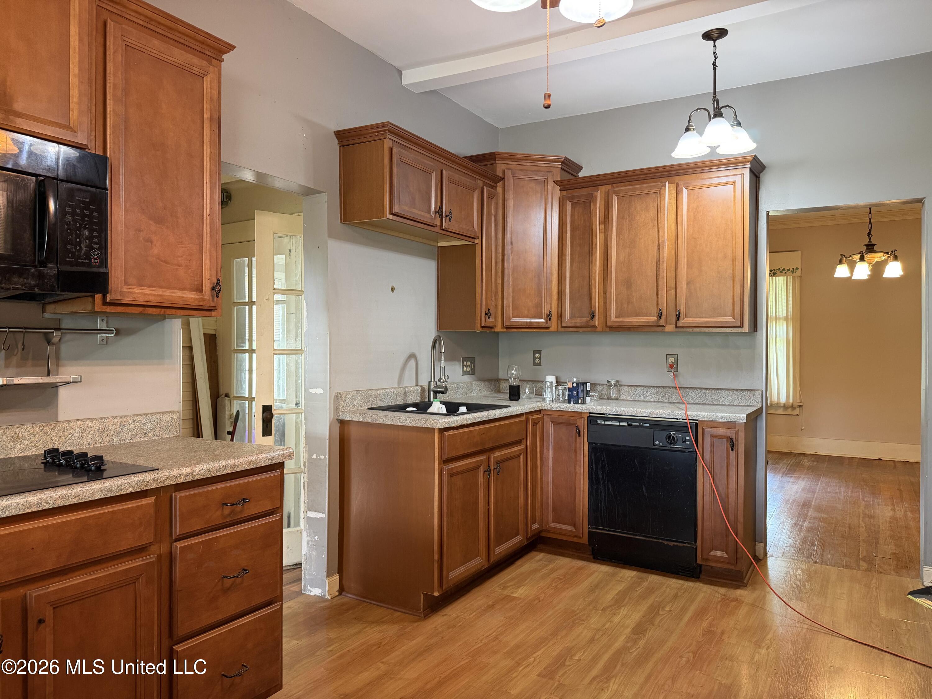 9361 Pigeon Roost Road Olive Branch, MS 38654 - Photo 9 of 34 Kitchen 2
