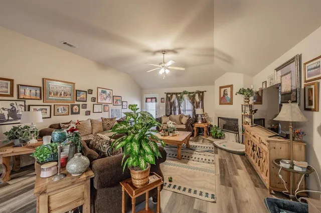 $280,000 | 2937 Mayfair Lane, Lancaster, TX 75134