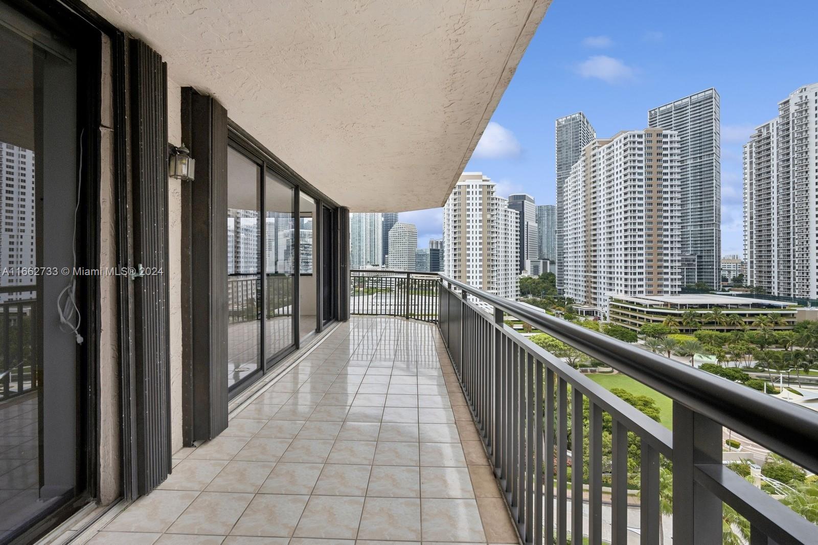 540 Brickell Key Drive, Unit 1413 Miami, FL 33131 - Photo 11 of 19 Gallery Image 11