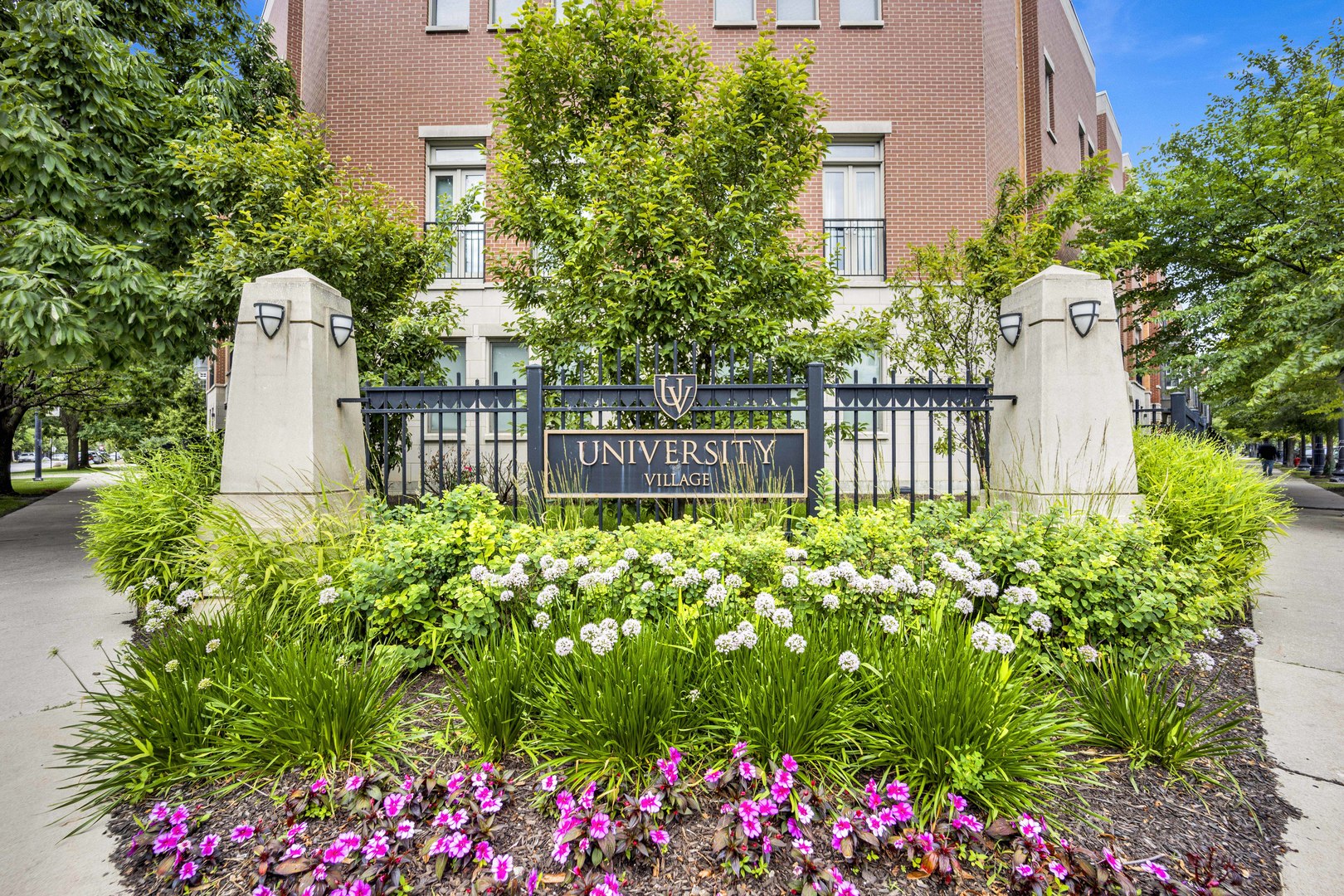 1414 South Halsted Street, Unit 3A Chicago, IL 60607 - Photo 36 of 62 a garden view