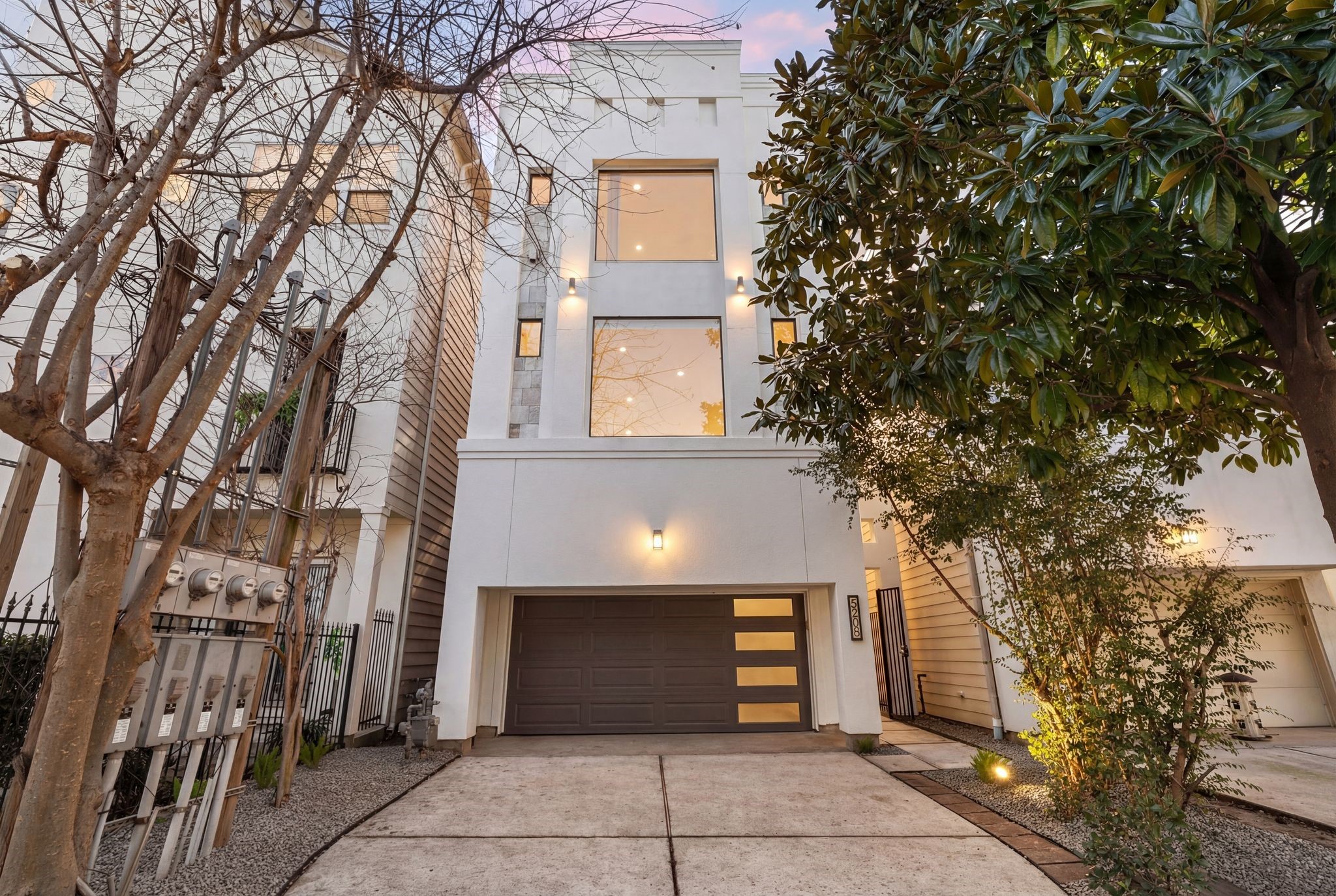 5203 Lillian Street Houston, TX 77007 - Photo 29 of 36 No shared driveway, No HOA!