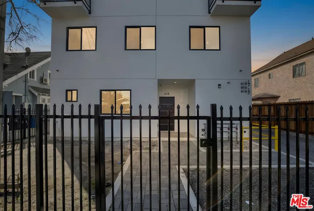 $4,500 | 618 East 28th Street, Los Angeles, CA 90011