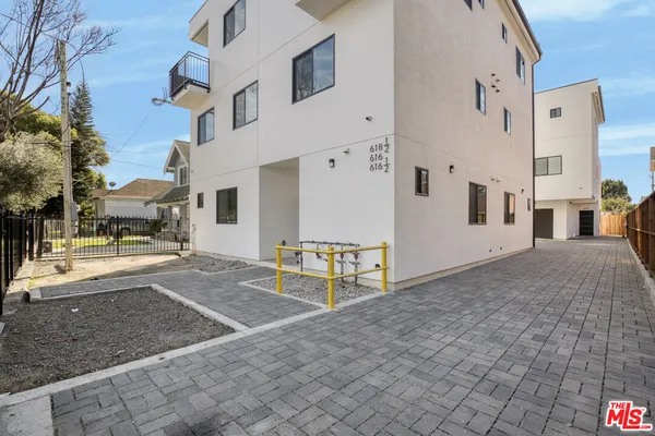 a view of a street with house