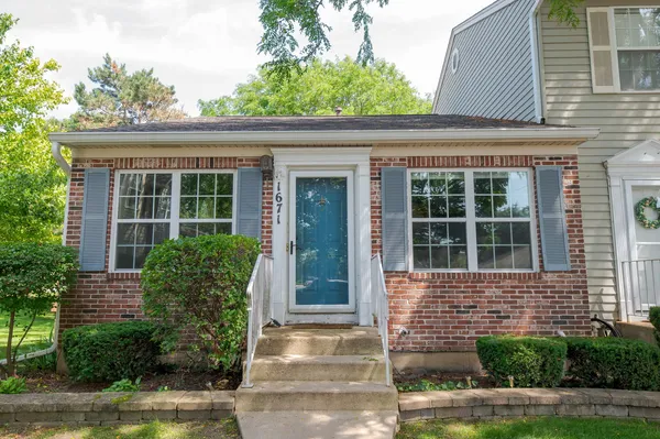 $264,900 | 1671 Washington Court, Geneva, IL 60134