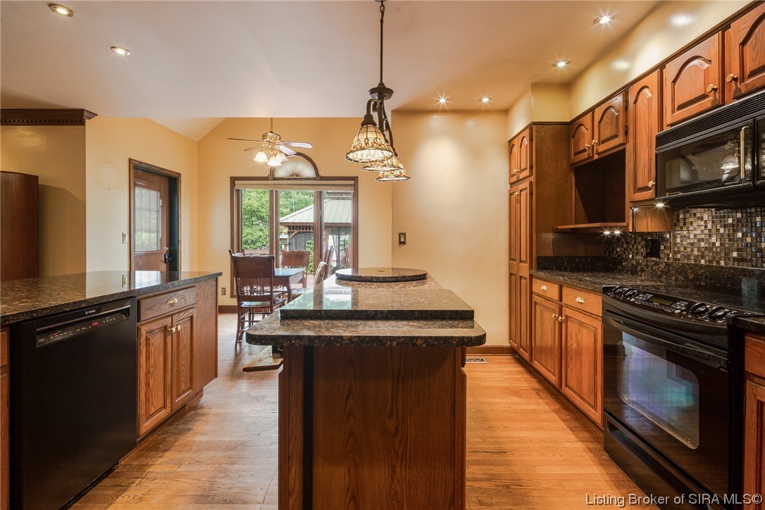 6103 Randa Lee Court Georgetown, IN 47122 - Photo 26 of 78