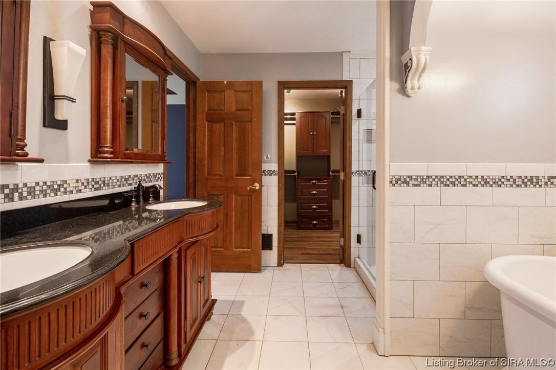 6103 Randa Lee Court Georgetown, IN 47122 - Photo 50 of 78