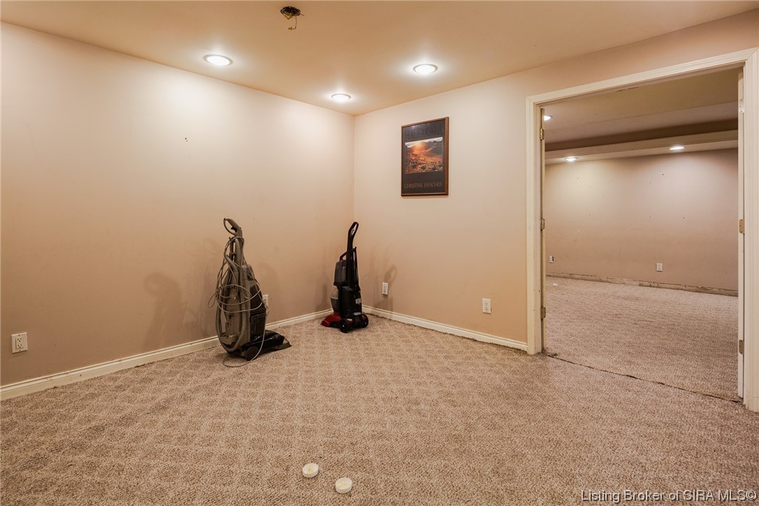 6103 Randa Lee Court Georgetown, IN 47122 - Photo 58 of 78